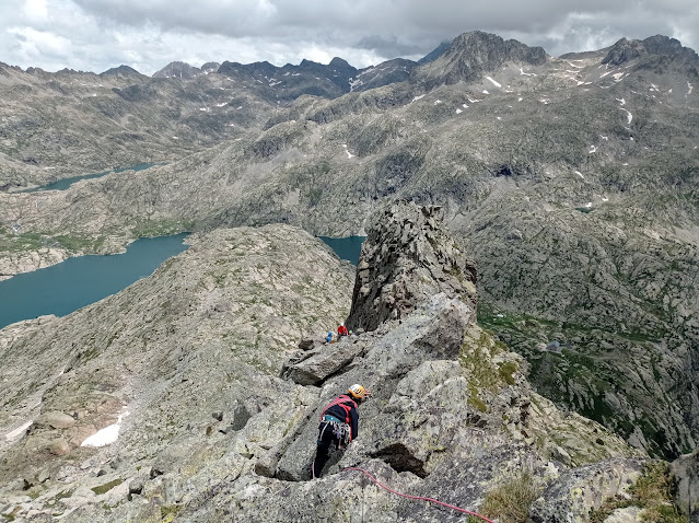 Vía de los Guardas, Vº 210m, Aguja de Bachimaña.