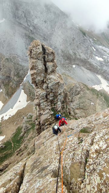 Arista de los Murciélagos (300m, D.) al Aspe 2.640m.