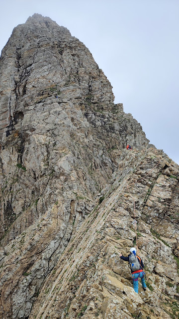Arista de los Murciélagos (300m, D.) al Aspe 2.640m.