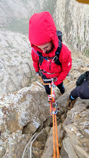 Arista de los Murciélagos (300m, D.) al Aspe 2.640m.