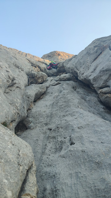 Vía Nani, 300m 6a, cara este del Naranjo de Bulnes.