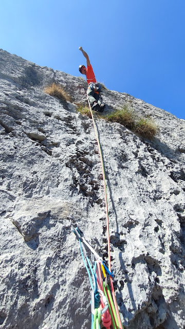 Vía Elixir para Calvos, Fresnidiello. 300m V+ obl.