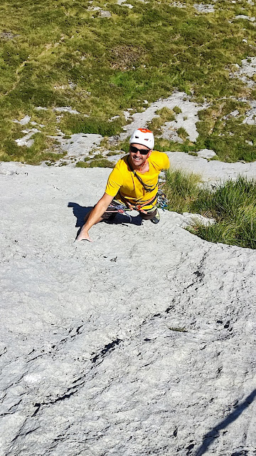 Vía Elixir para Calvos, Fresnidiello. 300m V+ obl.