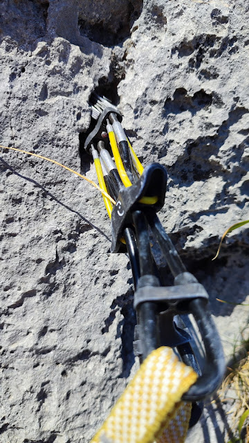 Vía Elixir para Calvos, Fresnidiello. 300m V+ obl.
