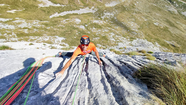 Vía Elixir para Calvos, Fresnidiello. 300m V+ obl.