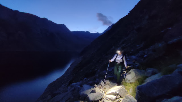 Picos de Vallibierna por la cresta de rocas blancas