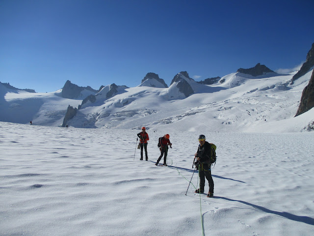 Vía Contamine Punta Lachenal, MD+ 250m