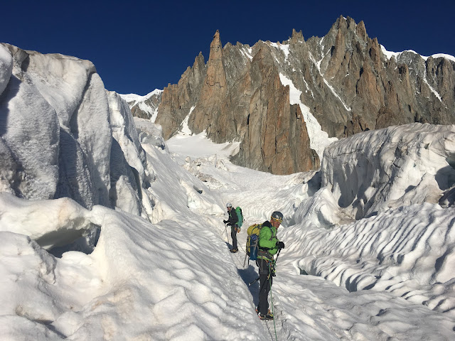 Vía Contamine Punta Lachenal, MD+ 250m