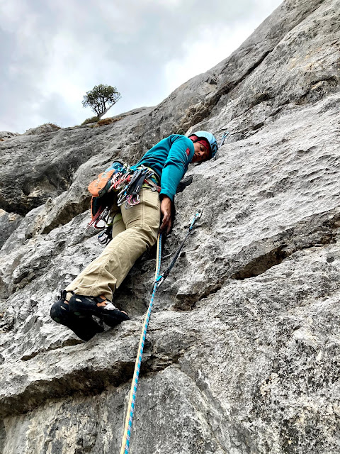 Vía Torrijo al Tobazo (400m 6b/V+ A0)