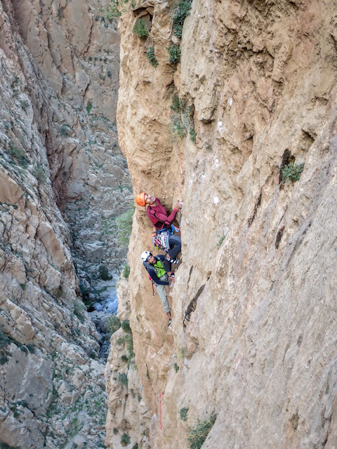 Taghia, L´allumeur du rêve berbére 320m 6c/6a+ obl.