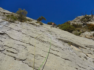 Vía del Markitos. 275m/6a. Pared de Aragón. Montrebei