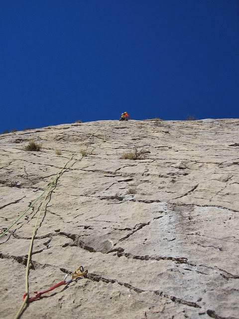 Vía del Markitos. 275m/6a. Pared de Aragón. Montrebei