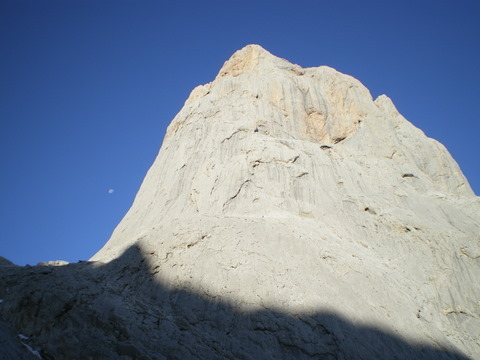 Naranjo de Bulnes. Murciana 78 + Cepeda + Pidal-Cainejo
