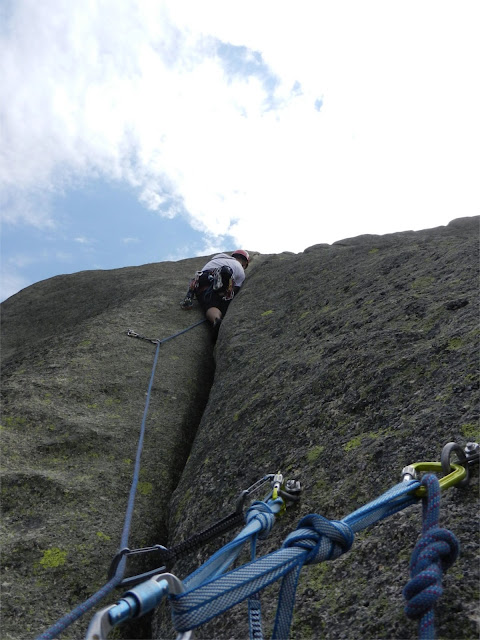 Oeste del Pájaro, Pedriza. 20 años escalando juntos
