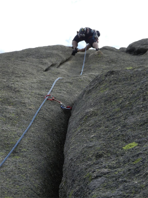 Oeste del Pájaro, Pedriza. 20 años escalando juntos