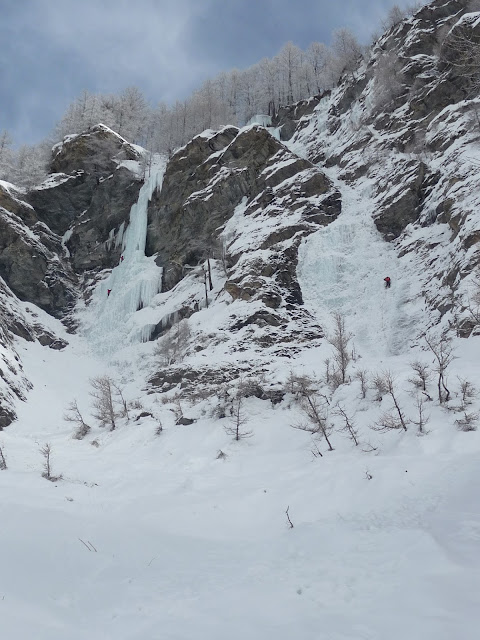 Cascada de hielo Sodoma, Aosta. Italia