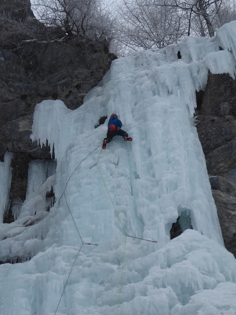 Cascada de hielo Sodoma, Aosta. Italia