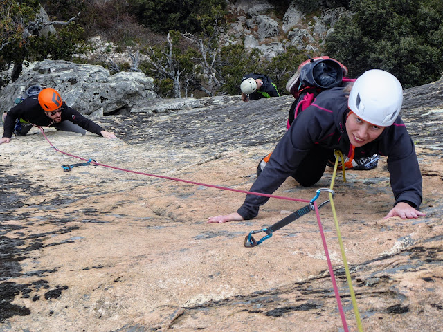Curso escalada clásica en la Cabrera, Madrid.