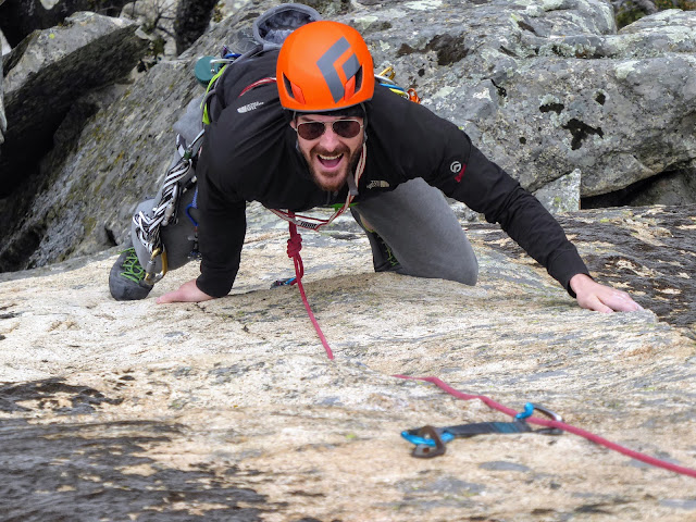 Curso escalada clásica en la Cabrera, Madrid.
