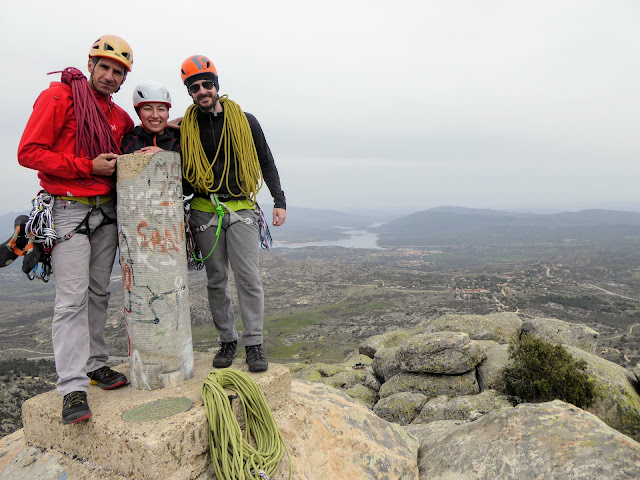 Curso escalada clásica en la Cabrera, Madrid.