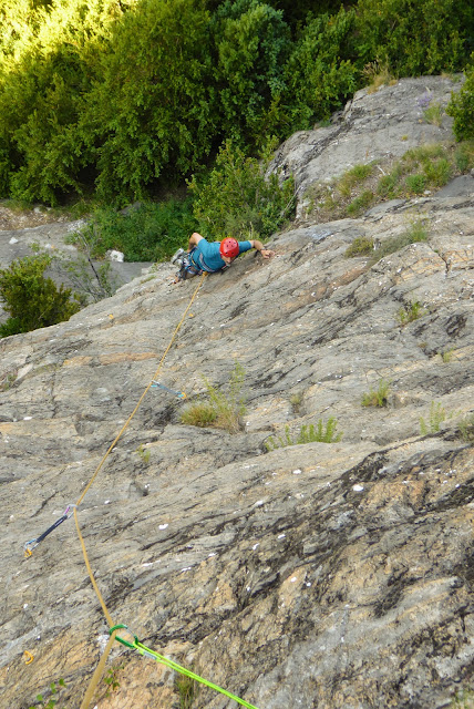 Vía Sendero Límite - Forronias - 200m V+/Ae