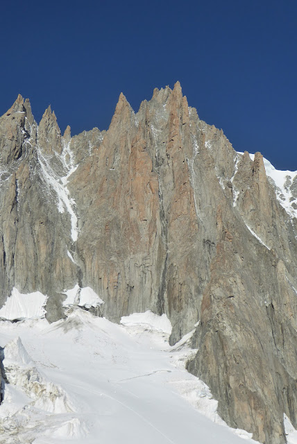 Vía Contamine Punta Lachenal, MD+ 250m