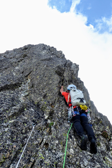 Espolón NW integral al Midi / MD 700m