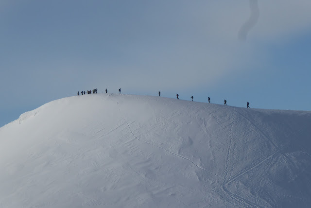 Zumsteinpitze 4.573m., Parrotspitze 4.443 y Pirámide Vincent 4.215m.
