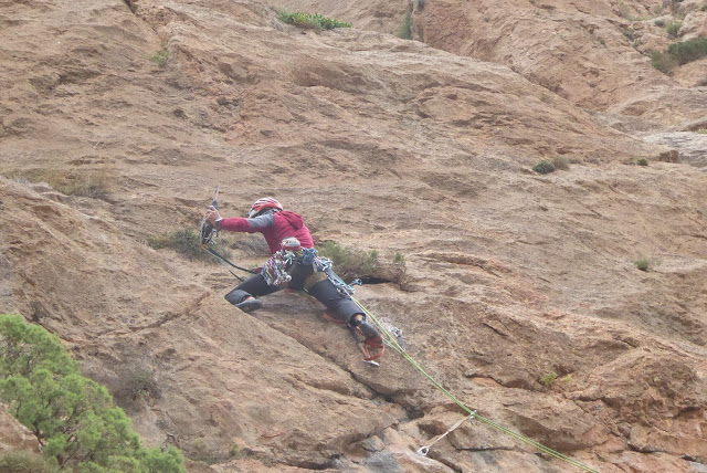 Nueva vía en Taghia: Entre2Aguas 240m 7a/6b oblig.