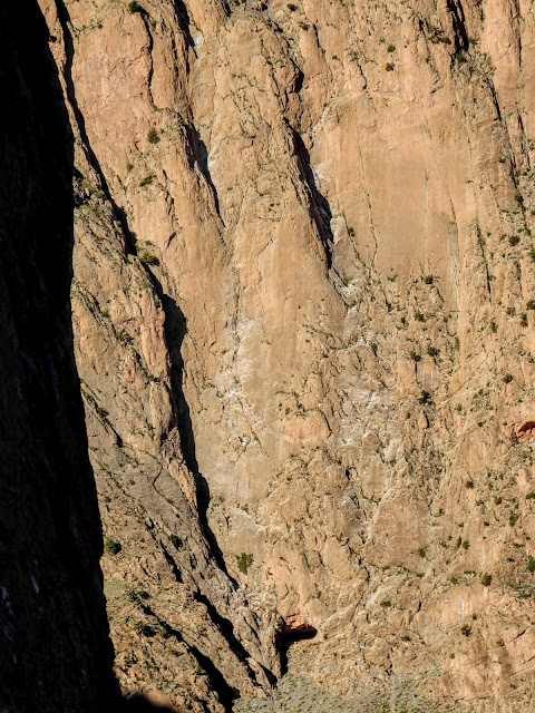 Taghia, Black Wolf 420m/7a+