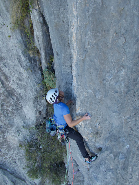 Hermanos de Aguja 500m 7b (6c/A1) Oeste del PuigCampana