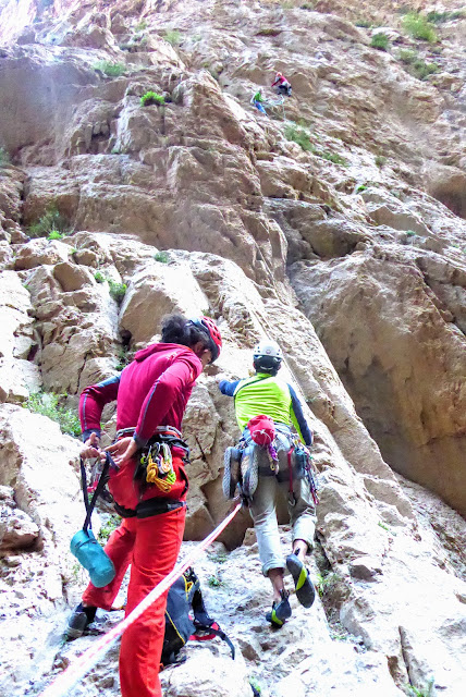Taghia, L´allumeur du rêve berbére 320m 6c/6a+ obl.