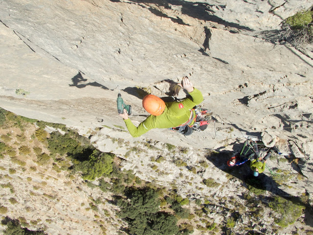 Hermanos de Aguja 500m 7b (6c/A1) Oeste del PuigCampana