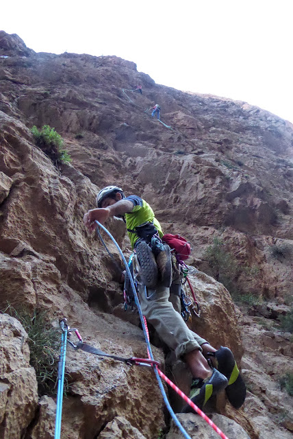 Taghia, L´allumeur du rêve berbére 320m 6c/6a+ obl.