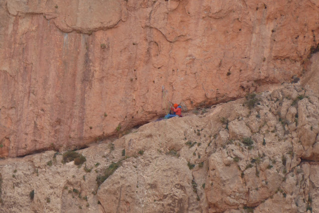 Taghia, Les Rivieres Pourpres 500m 7b+/7a oblig