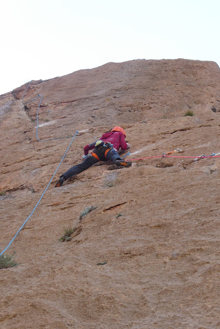 Nueva vía en Taghia: Entre2Aguas 240m 7a/6b oblig.