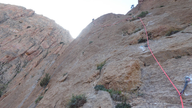 Nueva vía en Taghia: Entre2Aguas 240m 7a/6b oblig.