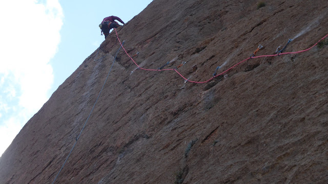 Nueva vía en Taghia: Entre2Aguas 240m 7a/6b oblig.