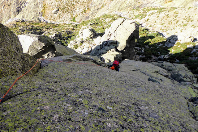 Espolón SW - Berroqueras Galayos - 410m / Vº
