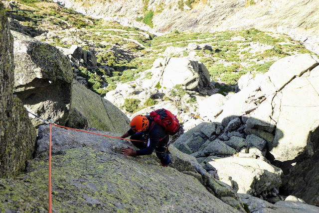 Espolón SW - Berroqueras Galayos - 410m / Vº