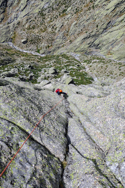 Espolón SW - Berroqueras Galayos - 410m / Vº