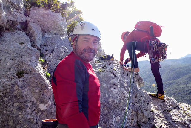 Espolón de la Chovas 180m 6a+/A0, Alcandoras