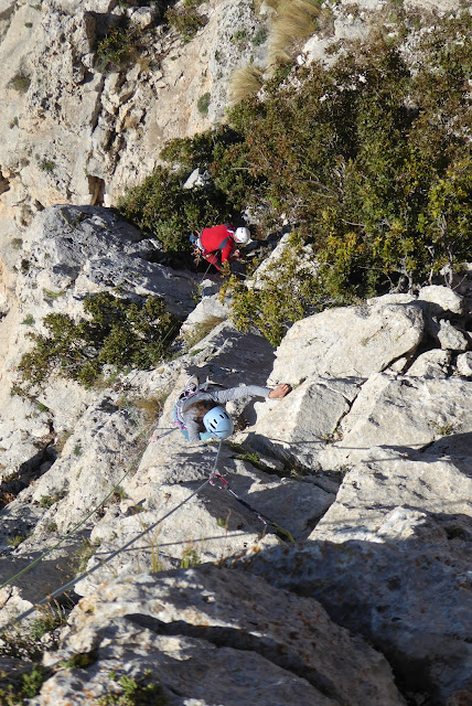 Espolón de la Chovas 180m 6a+/A0, Alcandoras