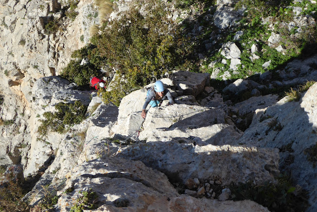 Espolón de la Chovas 180m 6a+/A0, Alcandoras
