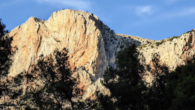 Espolón de la Chovas 180m 6a+/A0, Alcandoras