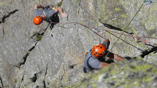 Sur del Torreón, Galayos. 130m V+
