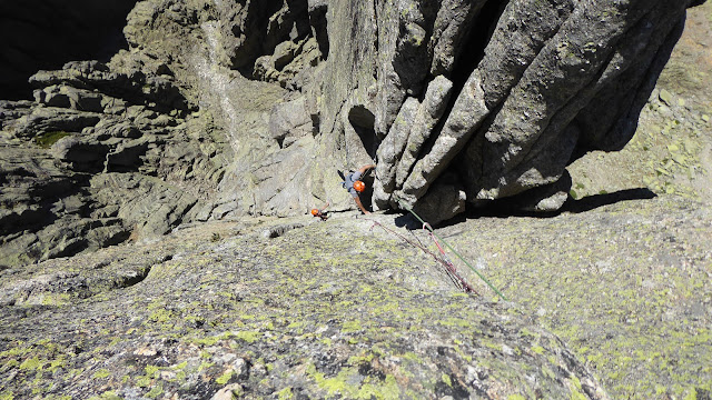 Sur del Torreón, Galayos. 130m V+