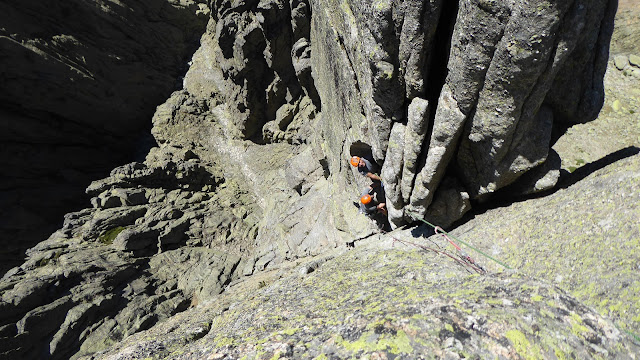 Sur del Torreón, Galayos. 130m V+