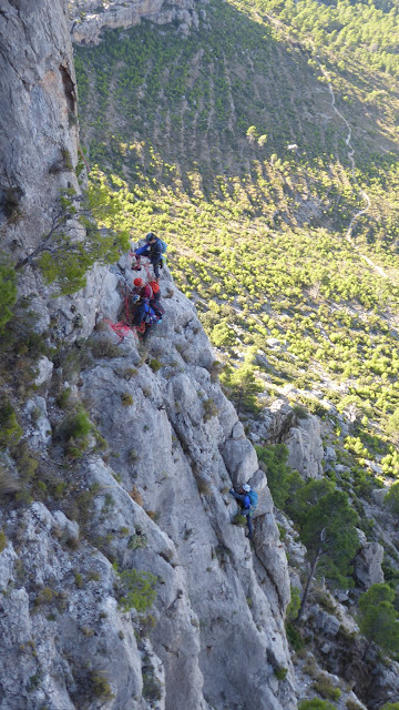 Diedro Mediterraneo 6b+/6a 500m Oeste Puig Campana