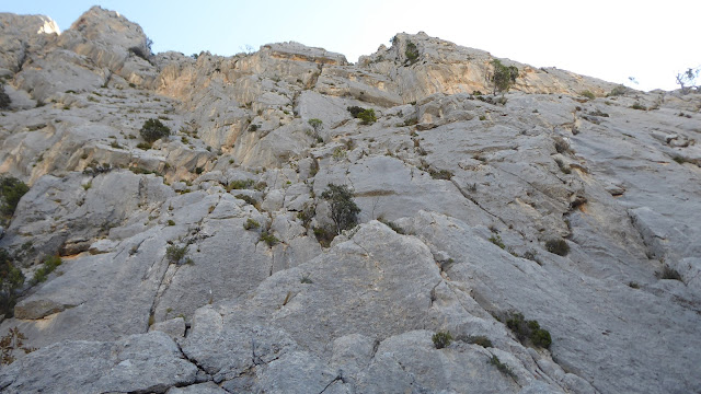 Diedro Mediterraneo 6b+/6a 500m Oeste Puig Campana